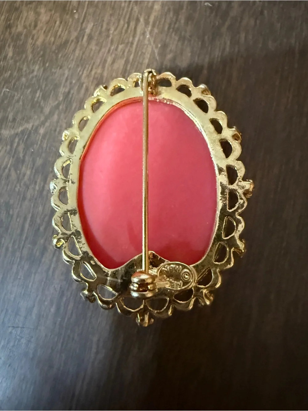 Vintage New View Cameo Pin Brooch Gold Tone Pink White Lady
